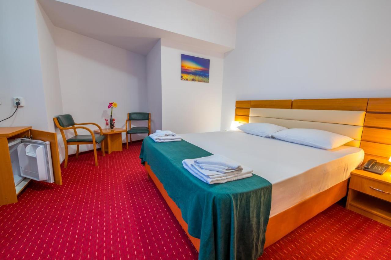 Deluxe Double Room,1347484259:JPEG