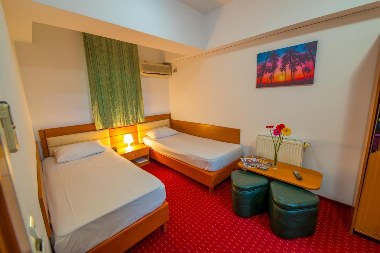 Standard Twin Room,944729710:JPEG